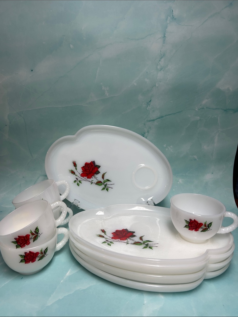 Vintage Luncheon Plates & Cups White Federal Milk Glass with Red Rose 🌹set of 5